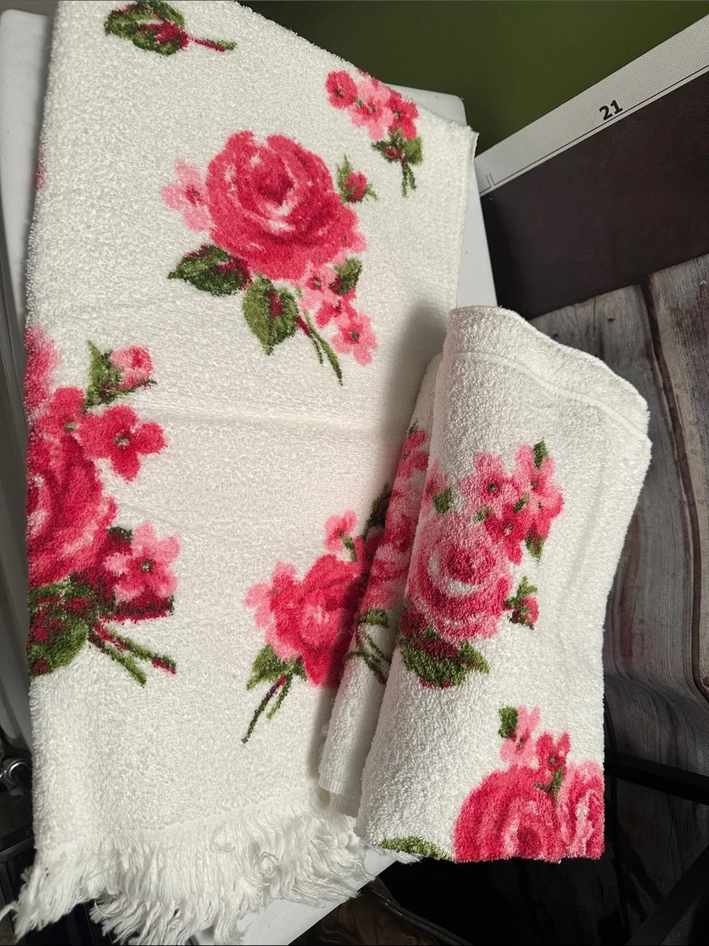 Floral Rose Cotton Bath Towel - White with Pink Roses, Vintage Lot of 3 Cannon